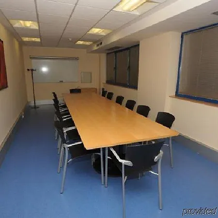 Bilbao Hostel בילבאו