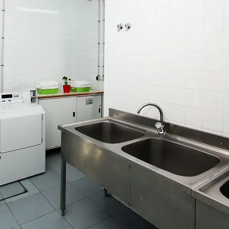 אכסניה Bilbao Hostel *