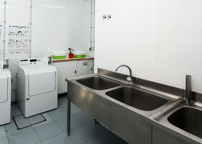 Ostello Bilbao Hostel *