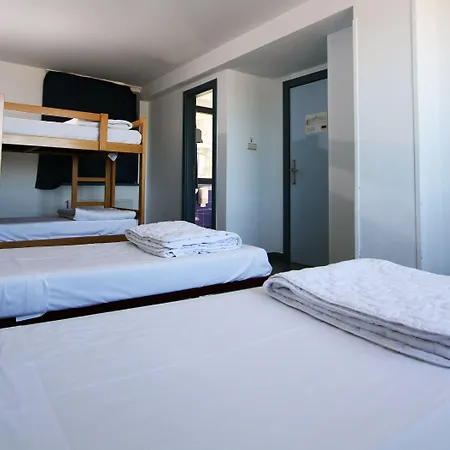 Bilbao Hostel אכסניה *